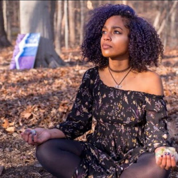 Meet your Posher, Hailey - Picture 1 of 1